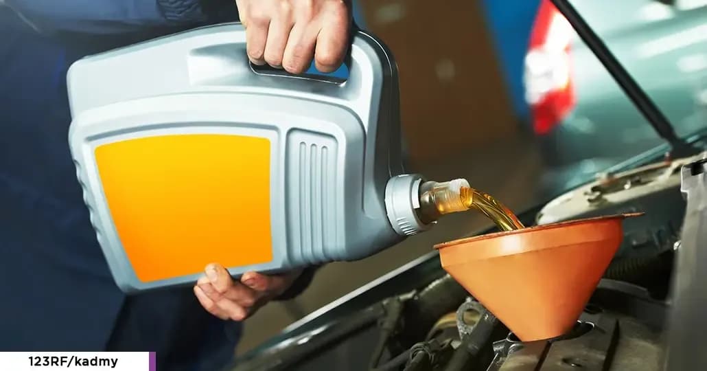 5 Cara Cek Oli Mobil Palsu atau Asli